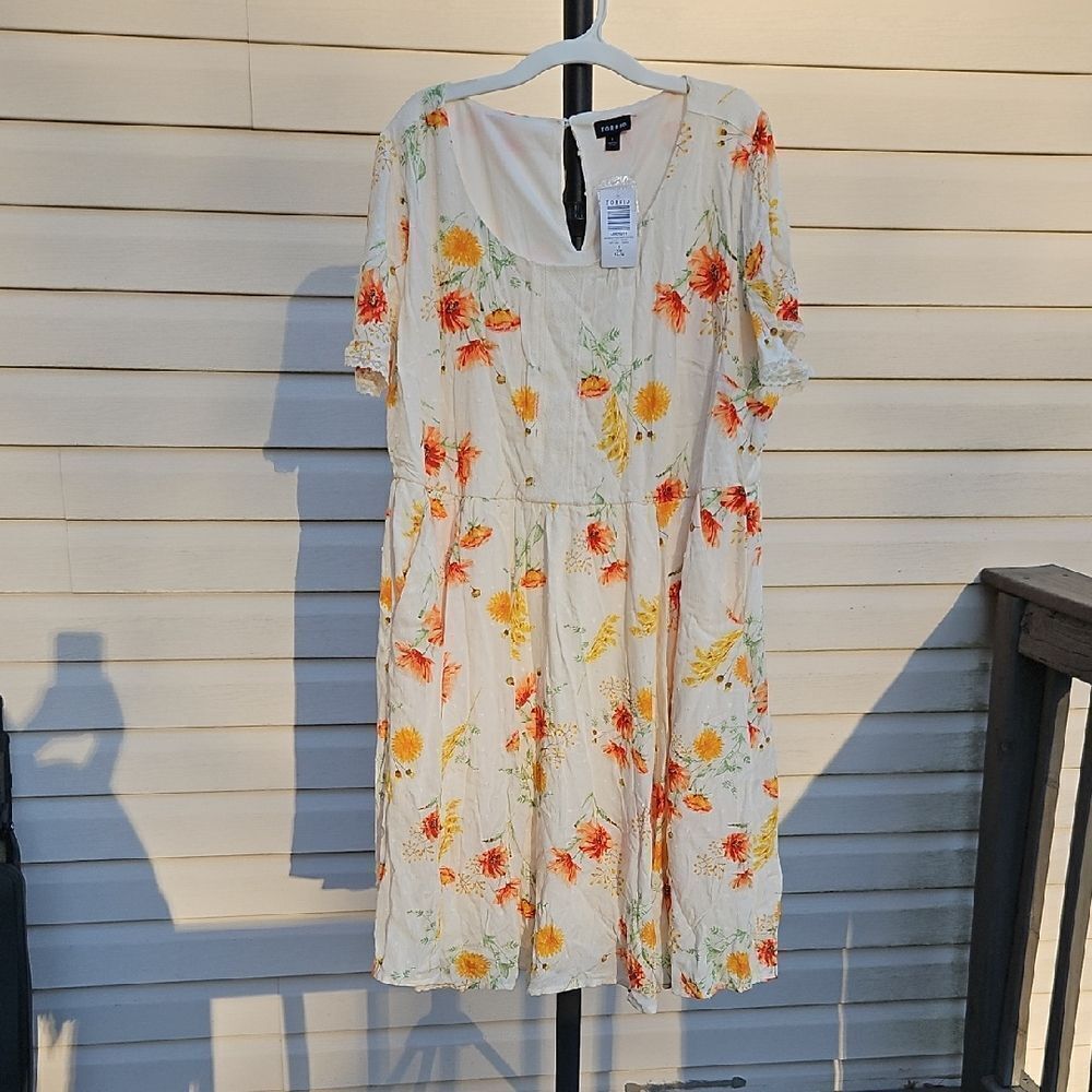 Torrid Mini Swiss Dot Tunic Center Pleat Dress – Floral Size 1 / 1X / 14–16